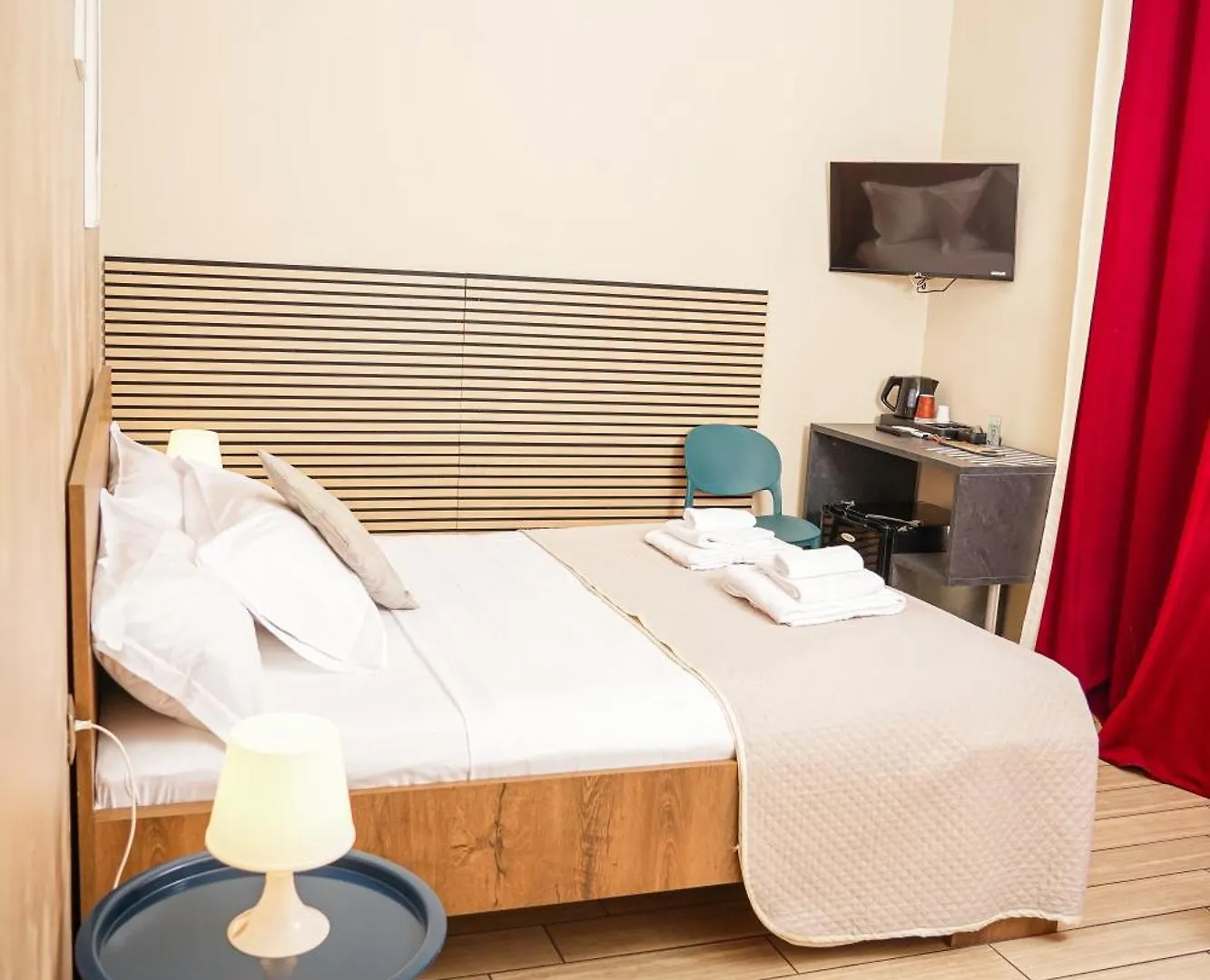 B&B Metropolitan Nápoles 3*,